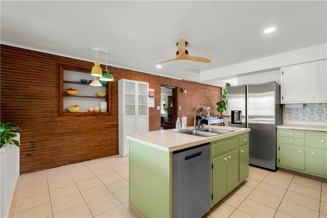 347 Carlton Rd, Bethel Park, PA 15102