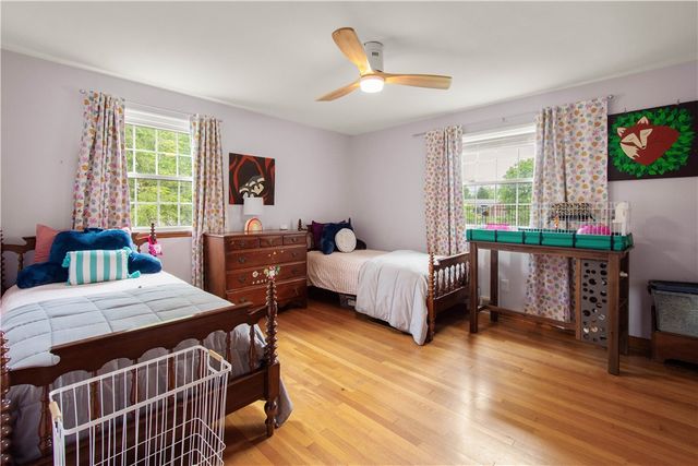 347 Carlton Rd, Bethel Park, PA 15102
