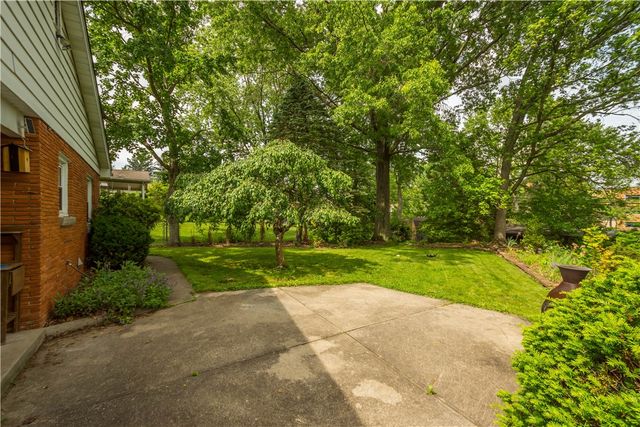 347 Carlton Rd, Bethel Park, PA 15102