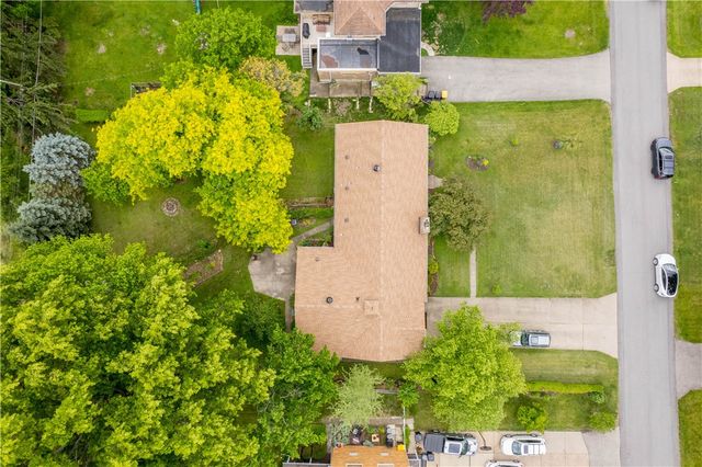 347 Carlton Rd, Bethel Park, PA 15102