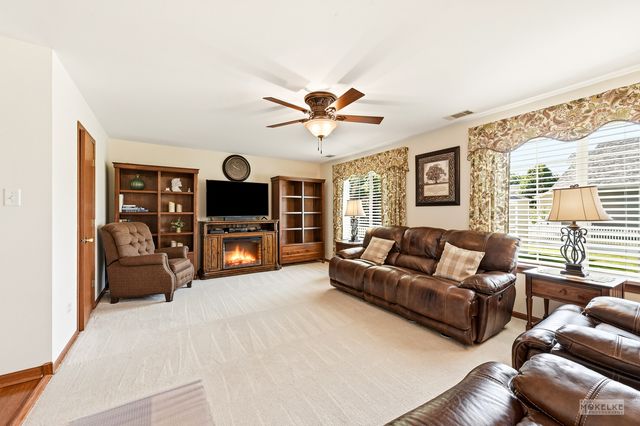 6708 Langsford Lane, Plainfield, IL 60586