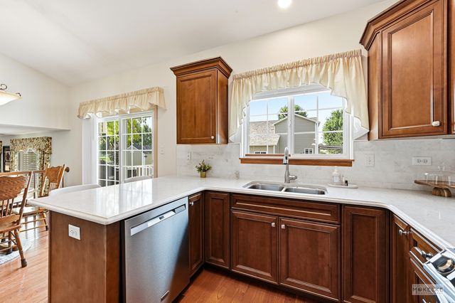 6708 Langsford Lane, Plainfield, IL 60586