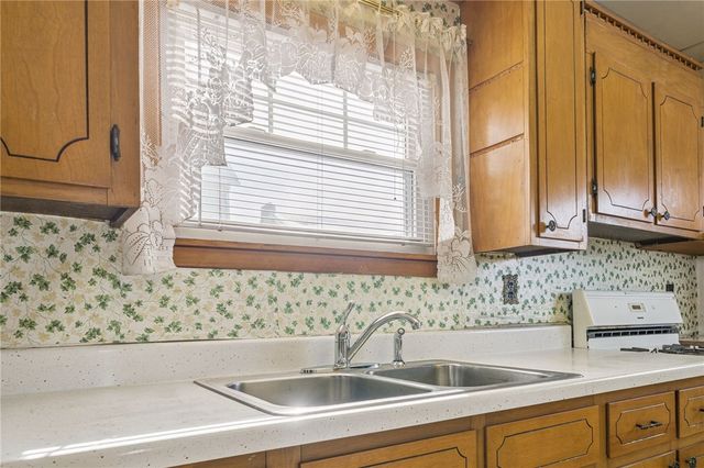 1209 Ridge Ave, Latrobe, PA 15650