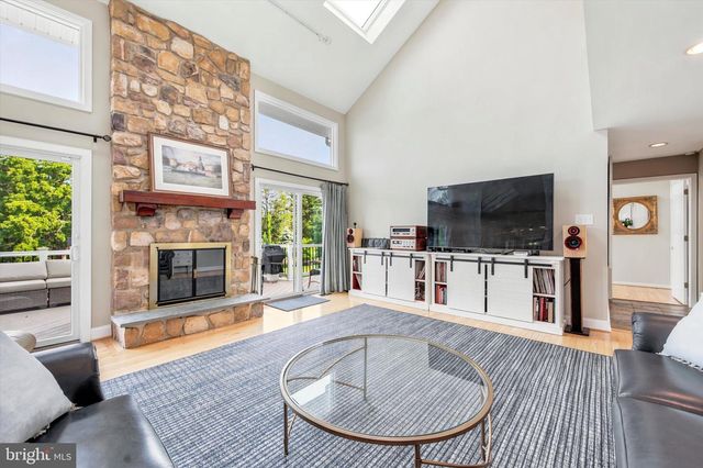 5 SUGAR MAPLE DR, Newtown Square, PA 19073