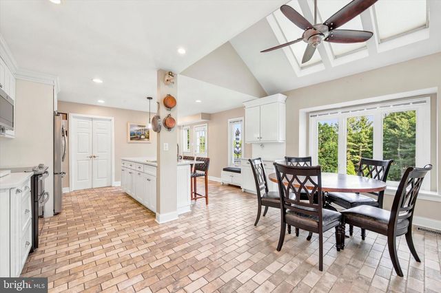5 SUGAR MAPLE DR, Newtown Square, PA 19073
