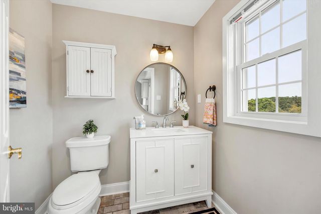 5 SUGAR MAPLE DR, Newtown Square, PA 19073