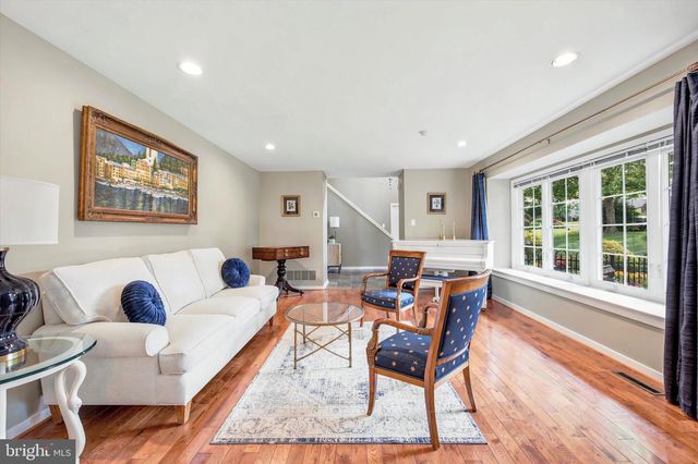 5 SUGAR MAPLE DR, Newtown Square, PA 19073