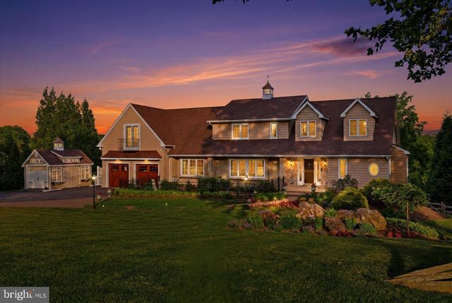 5 SUGAR MAPLE DR, Newtown Square, PA 19073