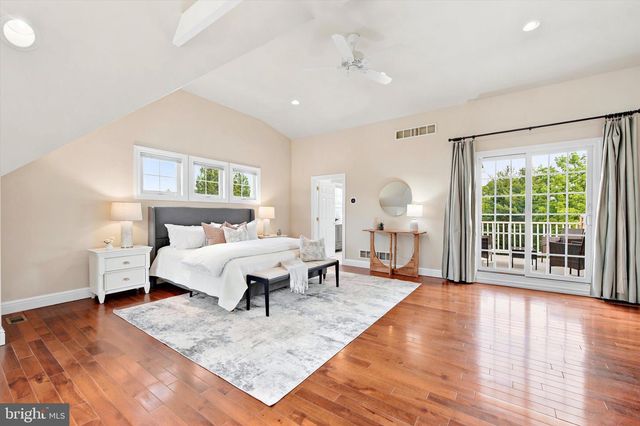 5 SUGAR MAPLE DR, Newtown Square, PA 19073