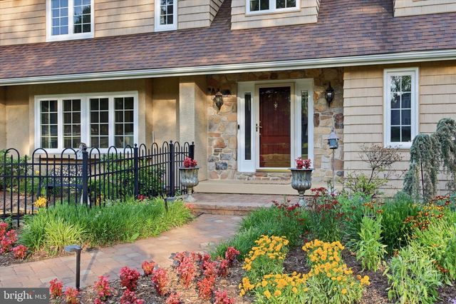 5 SUGAR MAPLE DR, Newtown Square, PA 19073