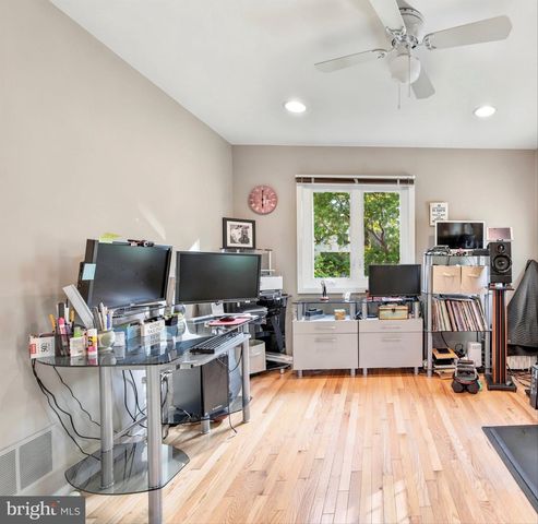5 SUGAR MAPLE DR, Newtown Square, PA 19073