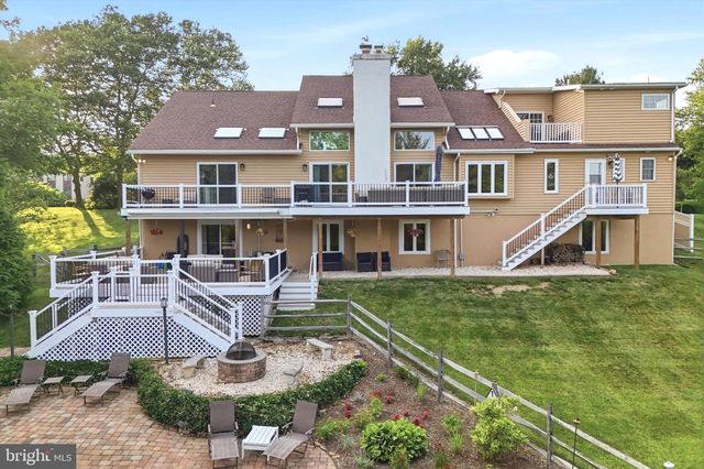 5 SUGAR MAPLE DR, Newtown Square, PA 19073