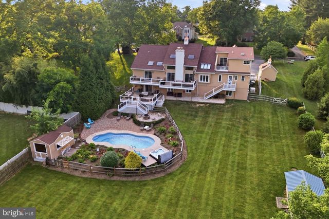5 SUGAR MAPLE DR, Newtown Square, PA 19073