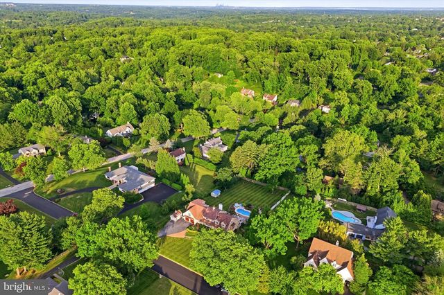 5 SUGAR MAPLE DR, Newtown Square, PA 19073