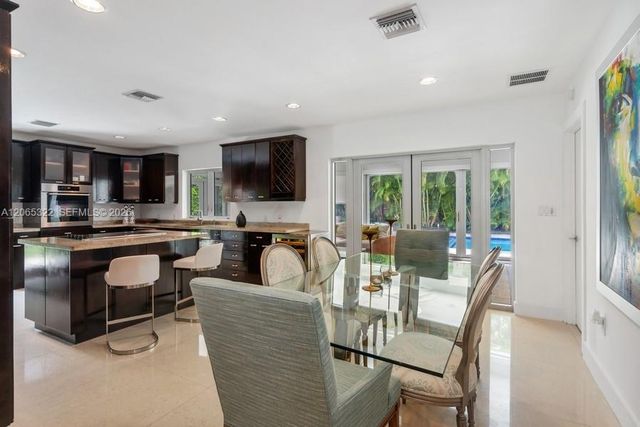 8215 SW 63rd Pl, Miami, FL 33143