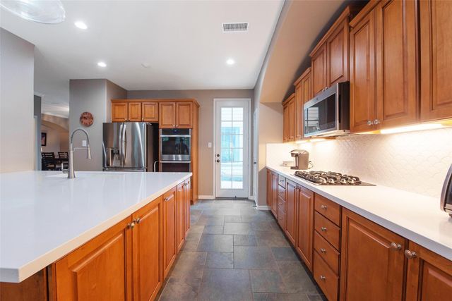 110 S Longsford Circle, The Woodlands, TX 77382