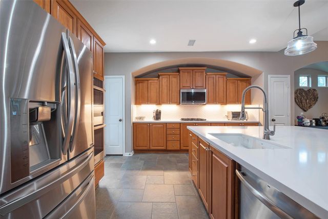 110 S Longsford Circle, The Woodlands, TX 77382