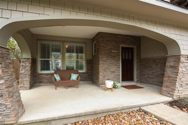 110 S Longsford Circle, The Woodlands, TX 77382