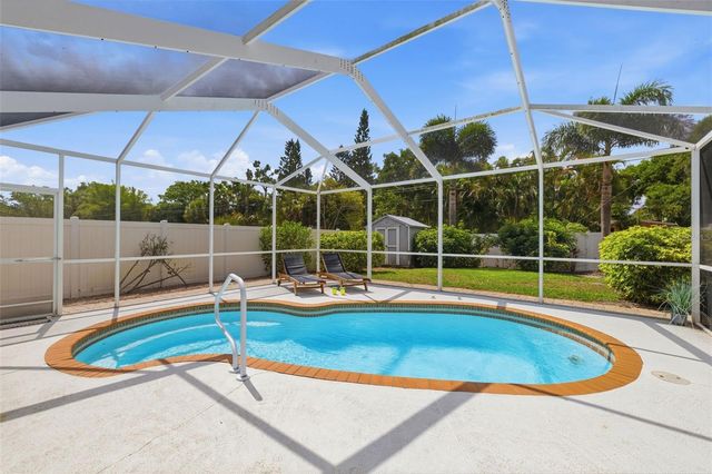 706 39TH AVENUE NE, St Petersburg, FL 33703