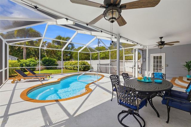 706 39TH AVENUE NE, St Petersburg, FL 33703