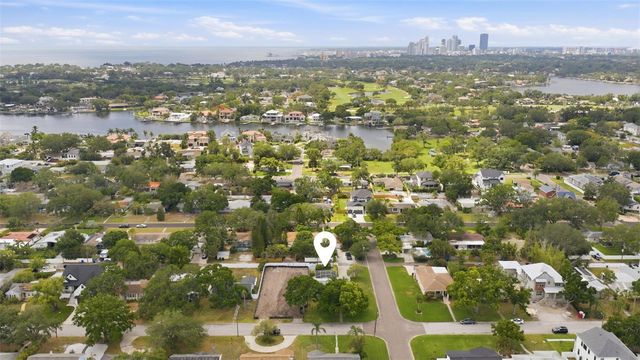706 39TH AVENUE NE, St Petersburg, FL 33703