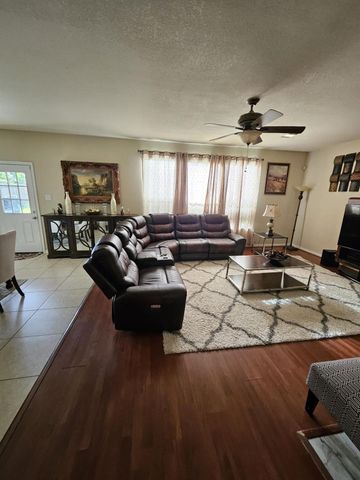 9507 Tolken Way, Sugar Land, TX 77498