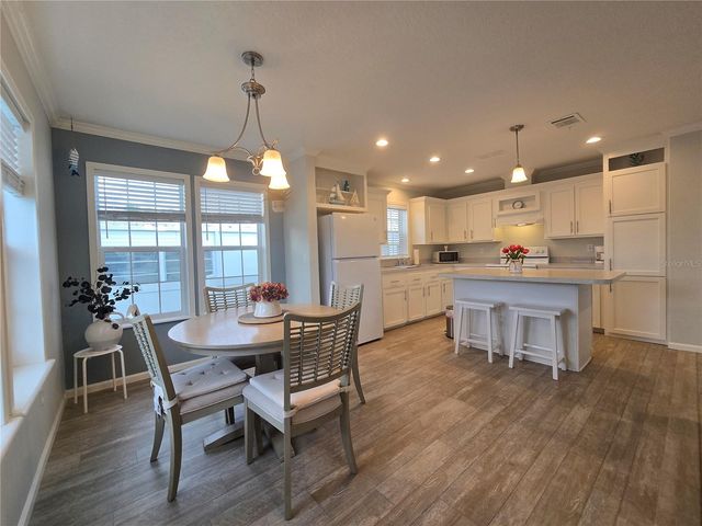 919 50TH AVENUE W, Bradenton, FL 34207