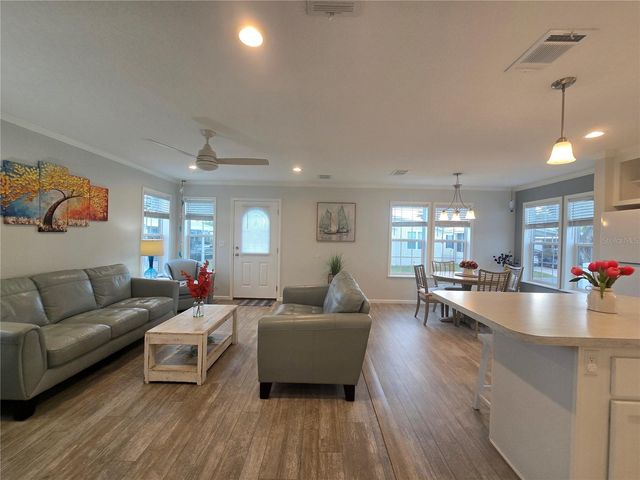 919 50TH AVENUE W, Bradenton, FL 34207