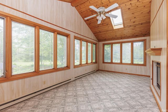 1704 N Thorn Tree Road, Muncie, IN 47304