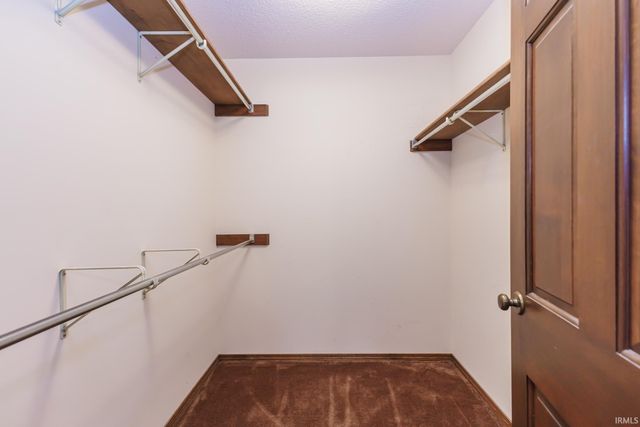 1704 N Thorn Tree Road, Muncie, IN 47304