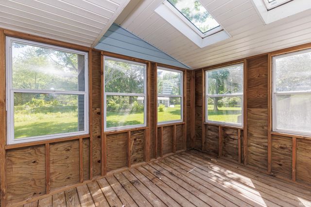 1704 N Thorn Tree Road, Muncie, IN 47304
