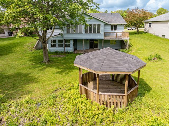 1704 N Thorn Tree Road, Muncie, IN 47304