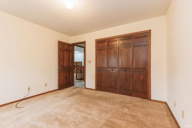 1704 N Thorn Tree Road, Muncie, IN 47304