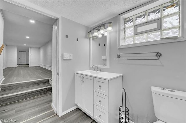 1417 Harrisburg Road NE, Canton, OH 44705