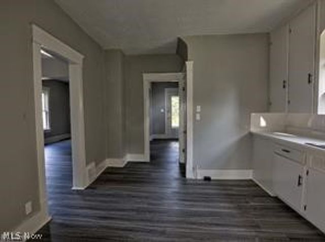 1417 Harrisburg Road NE, Canton, OH 44705