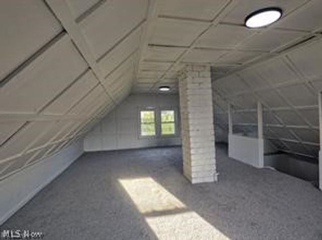 1417 Harrisburg Road NE, Canton, OH 44705