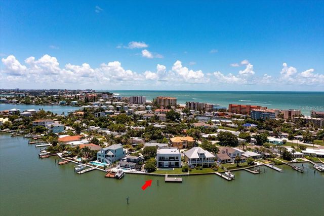 14077 N BAYSHORE DRIVE, Madeira Beach, FL 33708