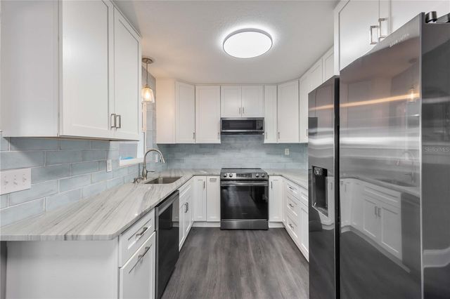 1824 RHOADES TERRACE, Sarasota, FL 34234