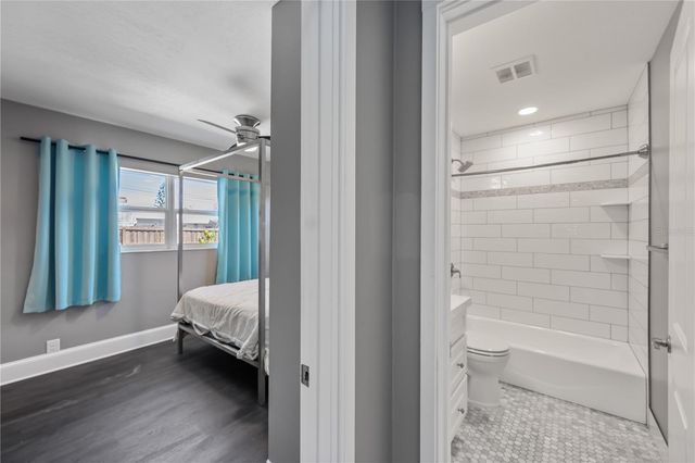 1824 RHOADES TERRACE, Sarasota, FL 34234