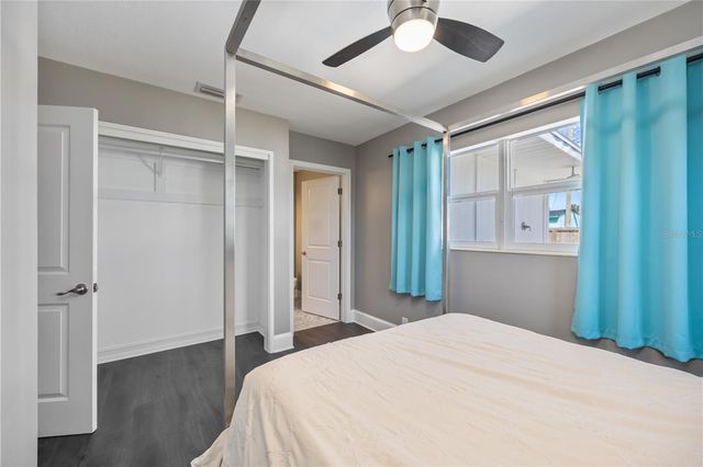 1824 RHOADES TERRACE, Sarasota, FL 34234