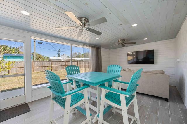 1824 RHOADES TERRACE, Sarasota, FL 34234