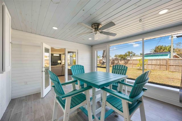 1824 RHOADES TERRACE, Sarasota, FL 34234