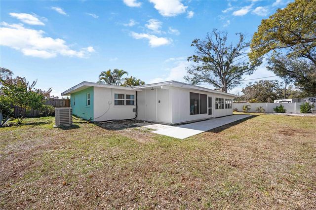 1824 RHOADES TERRACE, Sarasota, FL 34234