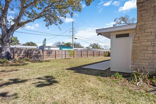 1824 RHOADES TERRACE, Sarasota, FL 34234