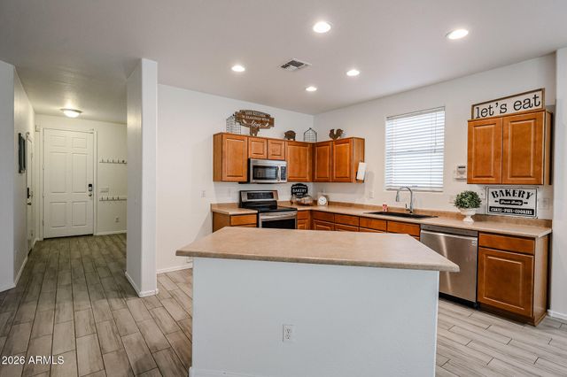 3227 W APOLLO Road, Phoenix, AZ 85041