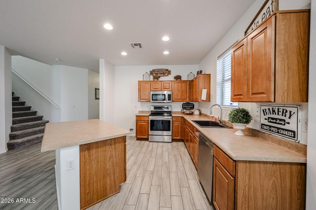 3227 W APOLLO Road, Phoenix, AZ 85041