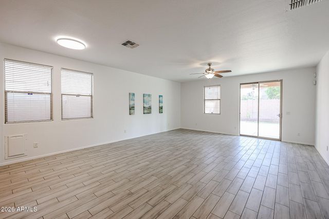 3227 W APOLLO Road, Phoenix, AZ 85041