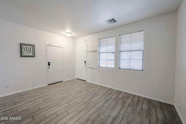 3227 W APOLLO Road, Phoenix, AZ 85041