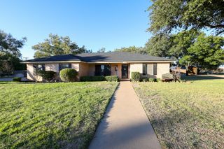 1300 Hillcrest Street, Coleman, TX 76834
