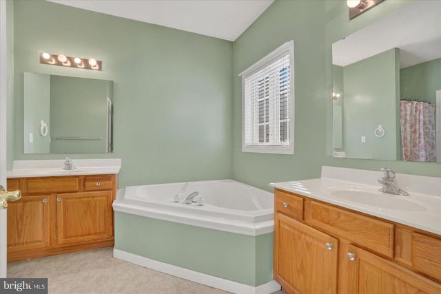 460 CHANNELL RD, New Park, PA 17352